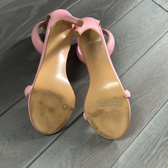 Worn for an hour Indoors before outfit change for show brand new, no scuff marks - Picture 3 of 3